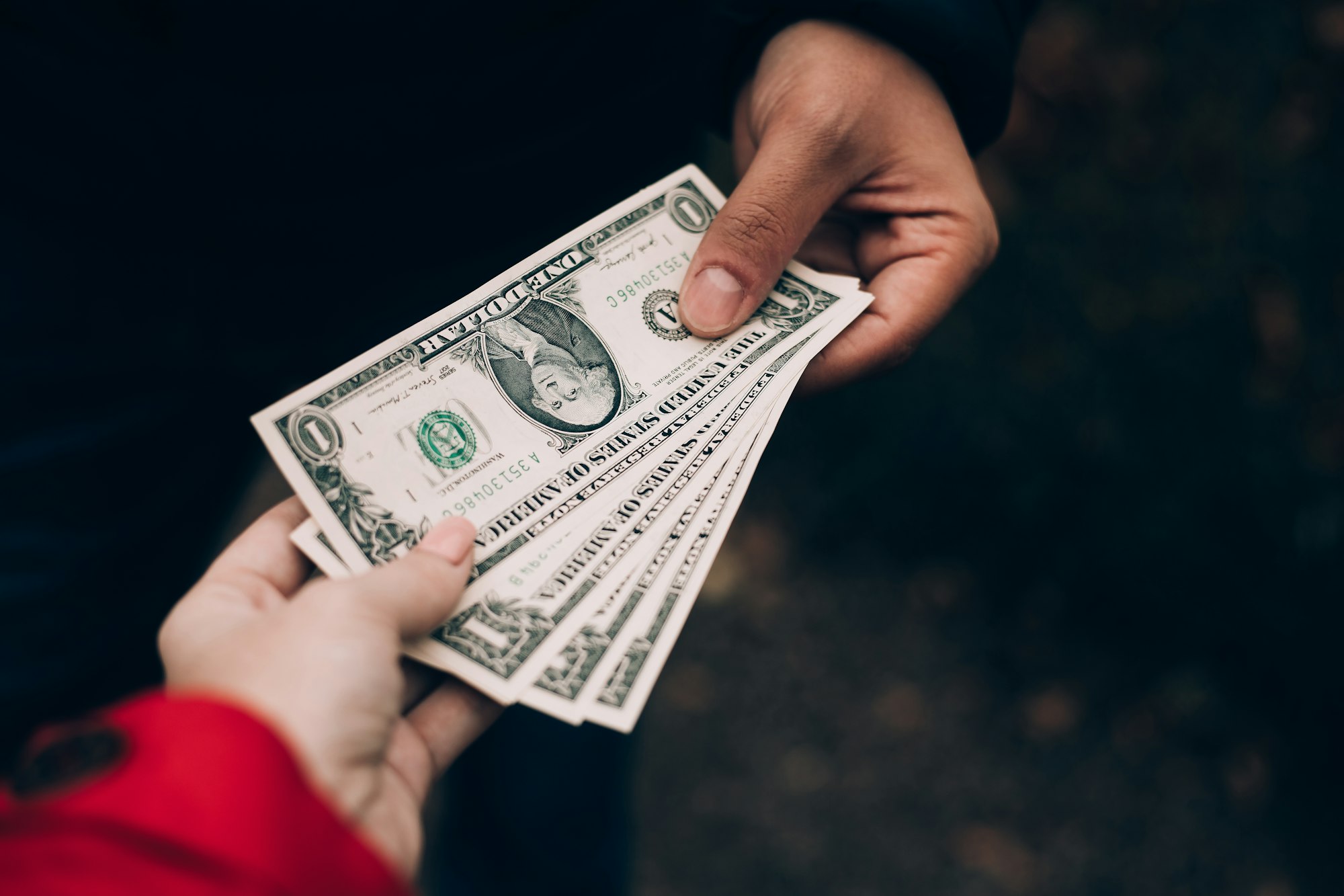 Transfer of money from hand to hand How to File a Complaint Against Someone Who Owes You Money in UAE?